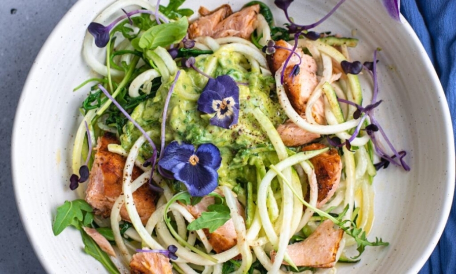 How To Cook Healthy Zucchini Noddles & Salmon? How To Cook Healthy Zucchini Noddles & Salmon?